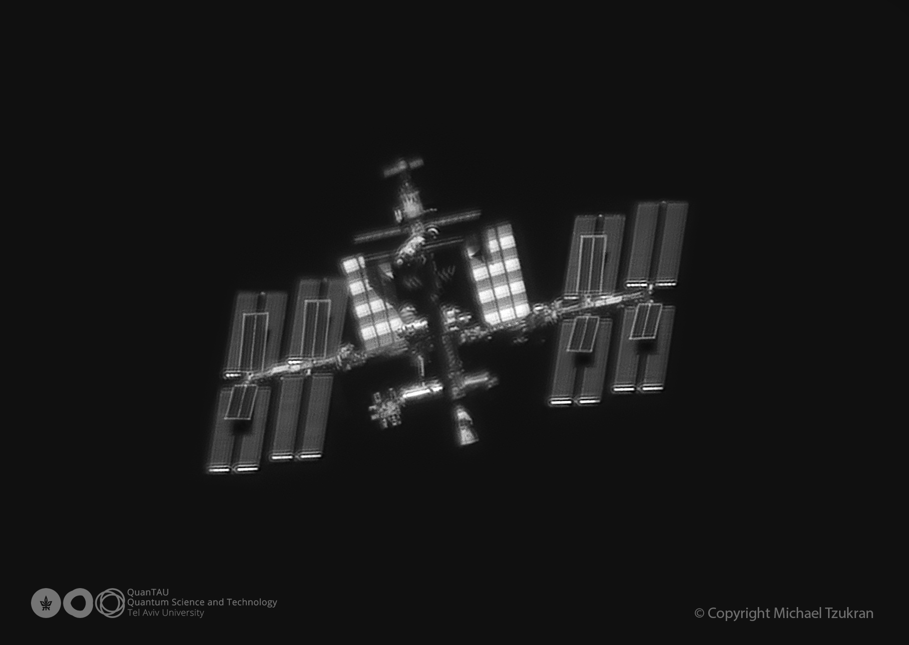 מעבר ISS על פני השמש